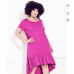 BRAND NEW Ella Ruffle Plain
Dress PLUS size 30/32 color clover (fuchsia)